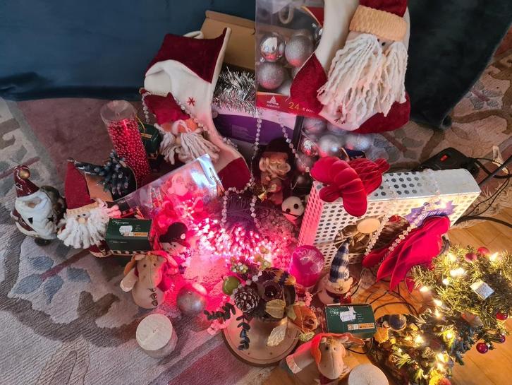 Kerst spullen doos vol nieuw, Diversen, Kerst, Nieuw, Ophalen