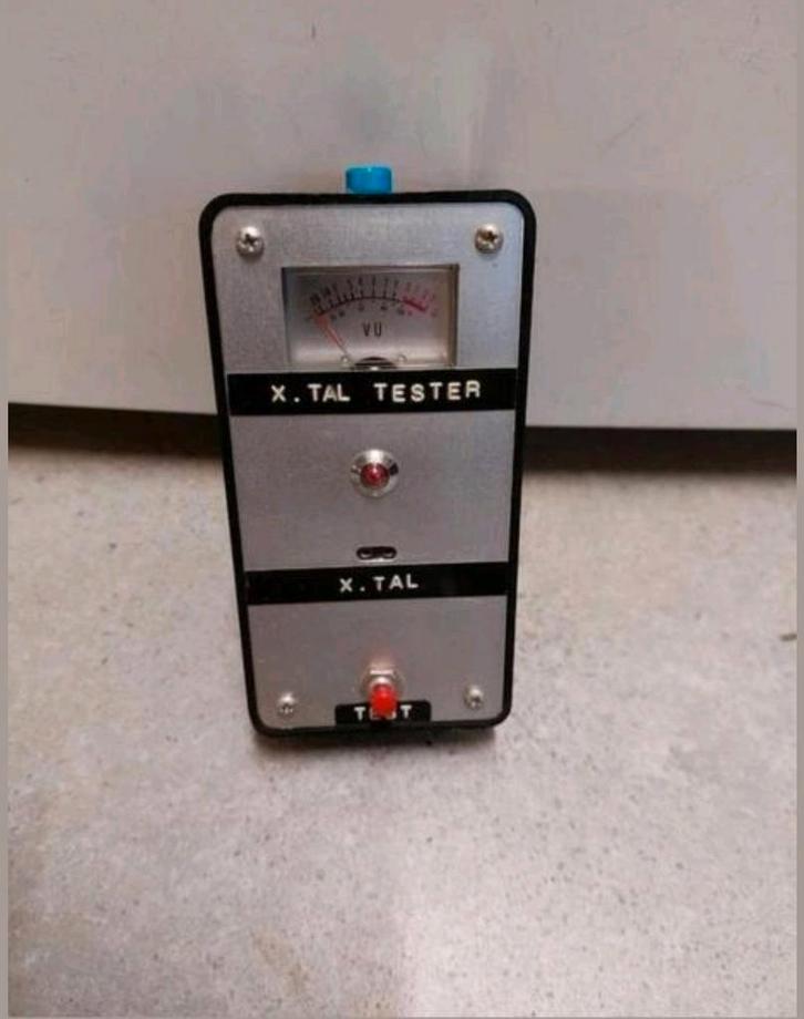 X-tal tester met vu meter geluidsniveau  meter?, Hobby en Vrije tijd, Elektronica-componenten, Gebruikt, Ophalen of Verzenden
