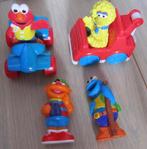 Sesamstraat poppetjes, Pino, Ernie, Elmo en 2 autootjes, Ophalen of Verzenden, Gebruikt