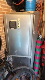 Koel-vries combinatie koelkast uit de schuur. Werkt goed, Witgoed en Apparatuur, Koelkasten en IJskasten, Ophalen, Gebruikt, 200 liter of meer