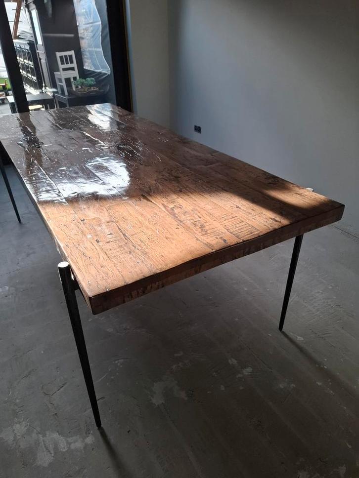 Mooie eettafel 220x90 cm - half jaar oud, Huis en Inrichting, Tafels | Eettafels, Ophalen of Verzenden