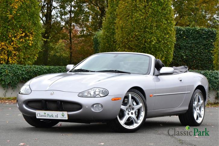 Jaguar XKR 4.0 V8 Silverstone convertible (bj 2000), Auto's, Oldtimers, Bedrijf, Te koop, Lederen bekleding, Metallic lak, Open dak