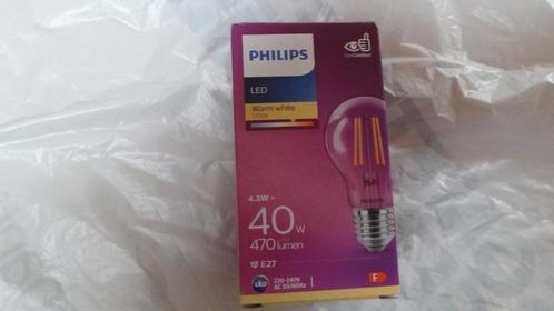 Led lamp 40 watt , warm white en Philips spaarlamp , GRATIS, Huis en Inrichting, Lampen | Losse lampen, Nieuw, Led-lamp, 30 tot 60 watt