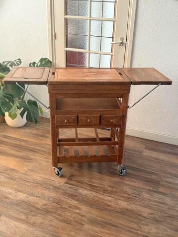 Unieke antieke Butler Trolley beschikbaar voor biedingen