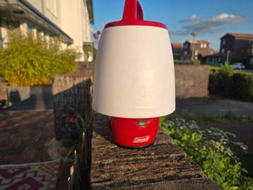 Coleman lamp met accu en batterij voeding beschikbaar voor biedingen