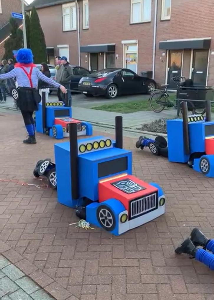 Loopgroep carnaval transformers  “cabine pakken”, Kleding | Dames, Carnavalskleding en Feestkleding, Gedragen, Kleding, Carnaval