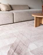 Zacht hoogpolig Vloerkleed beige/taupe, Ophalen, Beige, Zo goed als nieuw, Minder dan 10 m²