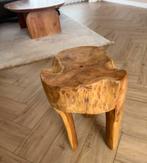 Boomstam krukje / bijzettafel teakhout, Gebruikt, Bruin, Ophalen of Verzenden, Eén