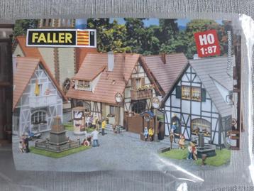 Faller 180580 – Inrichting dorpsplein (nieuw) beschikbaar voor biedingen