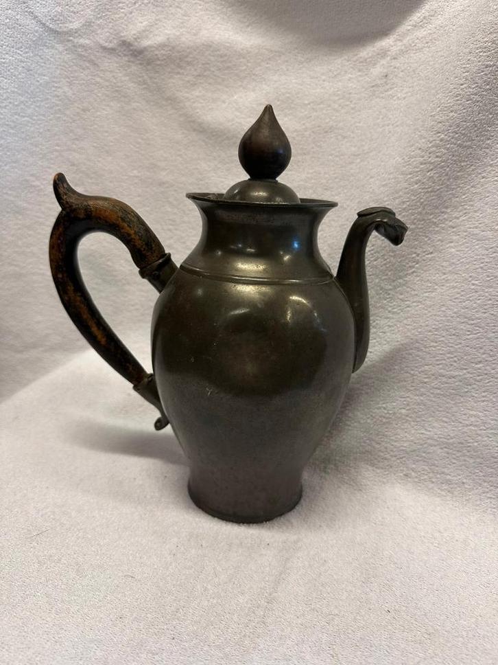 Theepot met draak tuit en houten handvat Oosterse Aziatische, Antiek en Kunst, Antiek | Tin, Ophalen