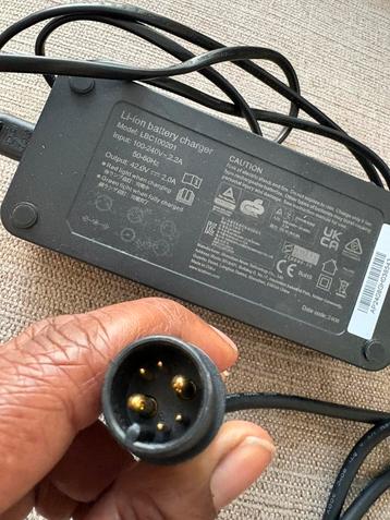 Bosch E-bike Oplader 42v voor 36v accu 2 pins - Nieuw beschikbaar voor biedingen