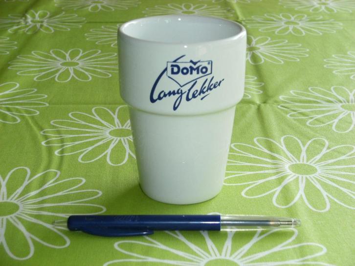 Vintage Domo Lang lekker melkbeker, Verzamelen, Overige Verzamelen, Zo goed als nieuw, Ophalen of Verzenden