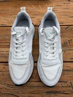 Nog bijna als nieuw BOSS sneakers maat 43, Overige merken, Ophalen of Verzenden, Zo goed als nieuw, Overige sporten