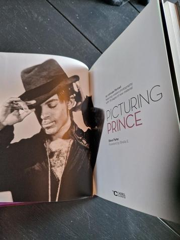 PRINCE fans, opgelet!  In nieuwstaat, boek Picturing Prince beschikbaar voor biedingen