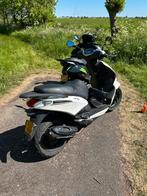 Piaggio new fly 2014 80cc, Fietsen en Brommers, Scooters | Piaggio, Ophalen, Gebruikt, Fly