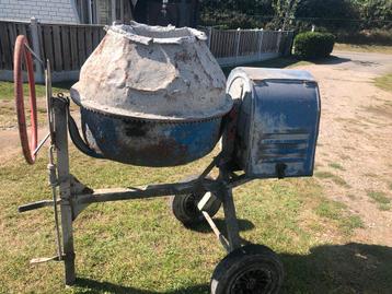 Betonmolen beschikbaar voor biedingen
