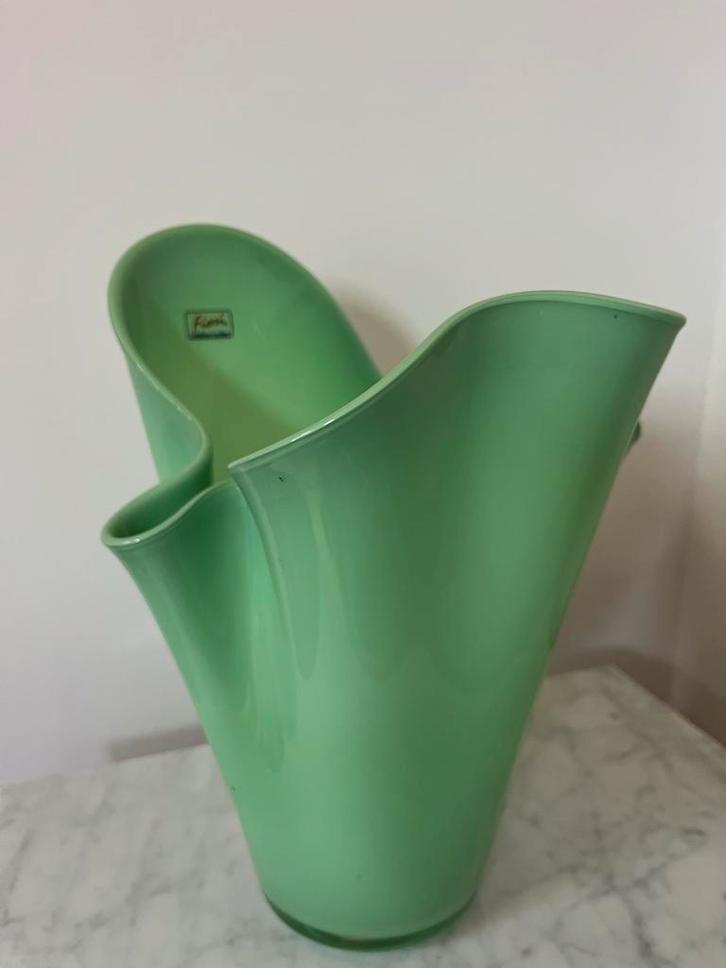 Murano Handkerchief Vaas - Lichtgroen Vintage, Huis en Inrichting, Woonaccessoires | Vazen, Zo goed als nieuw, Groen, Minder dan 50 cm