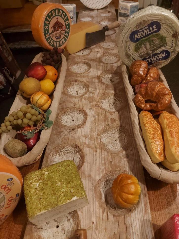 Antieke kaas droogplank voor 26 kazen is 238 cm lang, Antiek en Kunst, Antiek | Keukenbenodigdheden, Ophalen