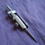 Oude Intrigerende Passer, Verzenden