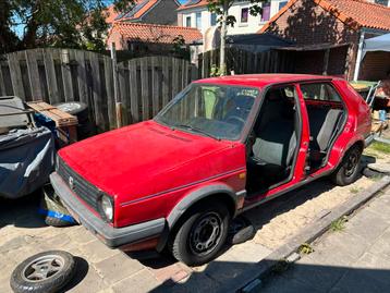 Volkswagen golf 2.  In onderdelen te koop. beschikbaar voor biedingen
