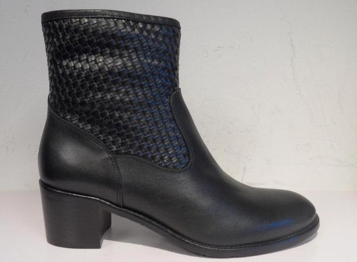 Zwarte laarsjes Roberto Botella maat 40, Kleding | Dames, Schoenen, Nieuw, Lage of Enkellaarzen, Zwart, Ophalen of Verzenden