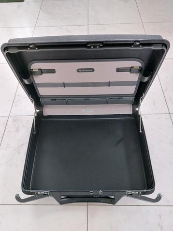 Samsonite koffer, aktetas, attachee koffer, koffer beschikbaar voor biedingen