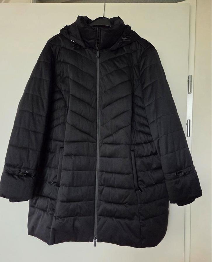 Zwarte winterjas maat 54 - Zeer Netjes!, Kleding | Dames, Grote Maten, Zo goed als nieuw, Jas of Mantel, Zwart, Ophalen of Verzenden