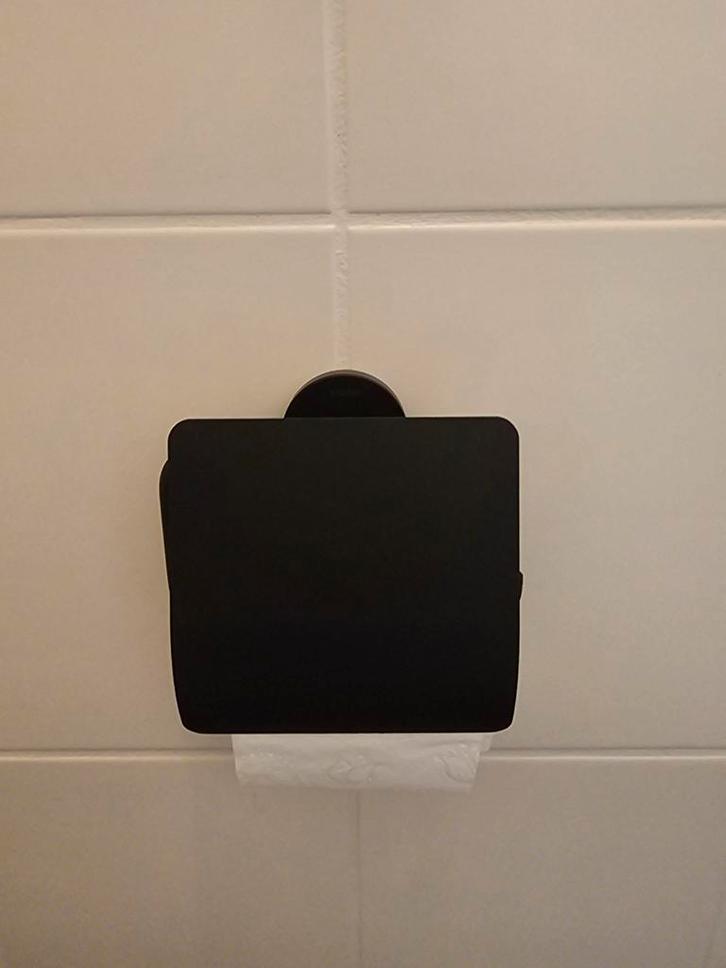 2x Tiger Urban zwarte Toiletpapierhouder - zgan, Huis en Inrichting, Badkamer | Badkamermeubels, Nieuw, Overige typen, Minder dan 100 cm