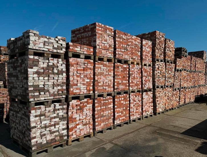 Groninger gladde steen verschillende partijen 100.000 stuks, Doe-het-zelf en Verbouw, Metselstenen, Gebruikt, Bakstenen, Ophalen