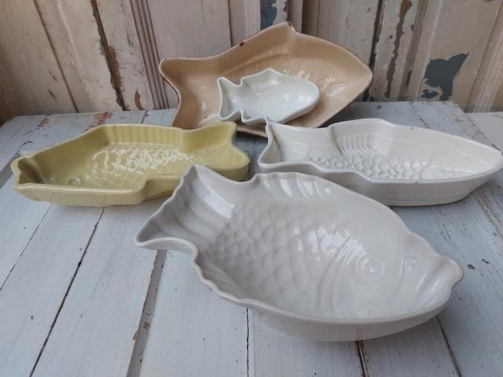 Oude puddingvormen vis, Antiek en Kunst, Antiek | Keramiek en Aardewerk, Ophalen of Verzenden