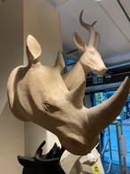Grote kunstof neushoorn kop in hout look, Ophalen, Zo goed als nieuw