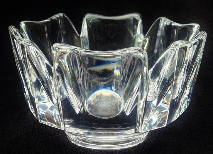 Scandinavian design ORREFORS heavy Brutalist crystal bowl, Antiek en Kunst, Kunst | Designobjecten, Ophalen of Verzenden