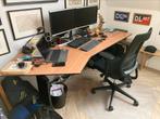Degelijk bureau met massief blad en ladekast, Ophalen, Gebruikt