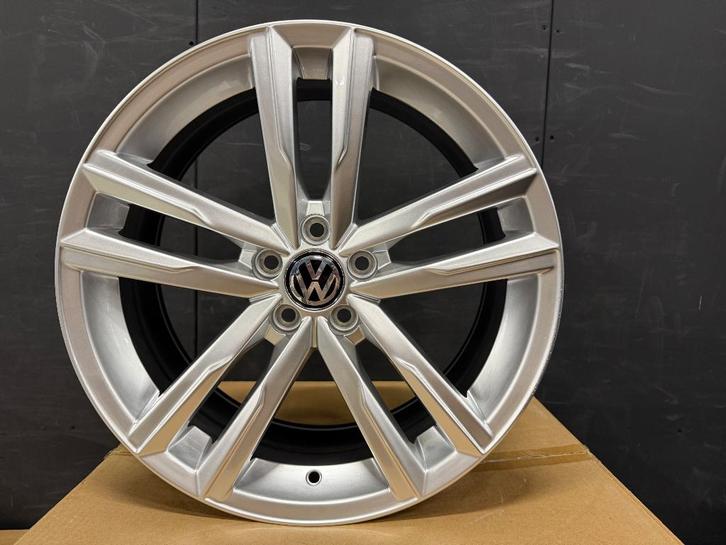 17" FITS VW POLO 6R 9N GT GTE GTI T-ROC TAIGO R-LINE  LIFE, Auto-onderdelen, Banden en Velgen, Velg(en), Zomerbanden, 17 inch