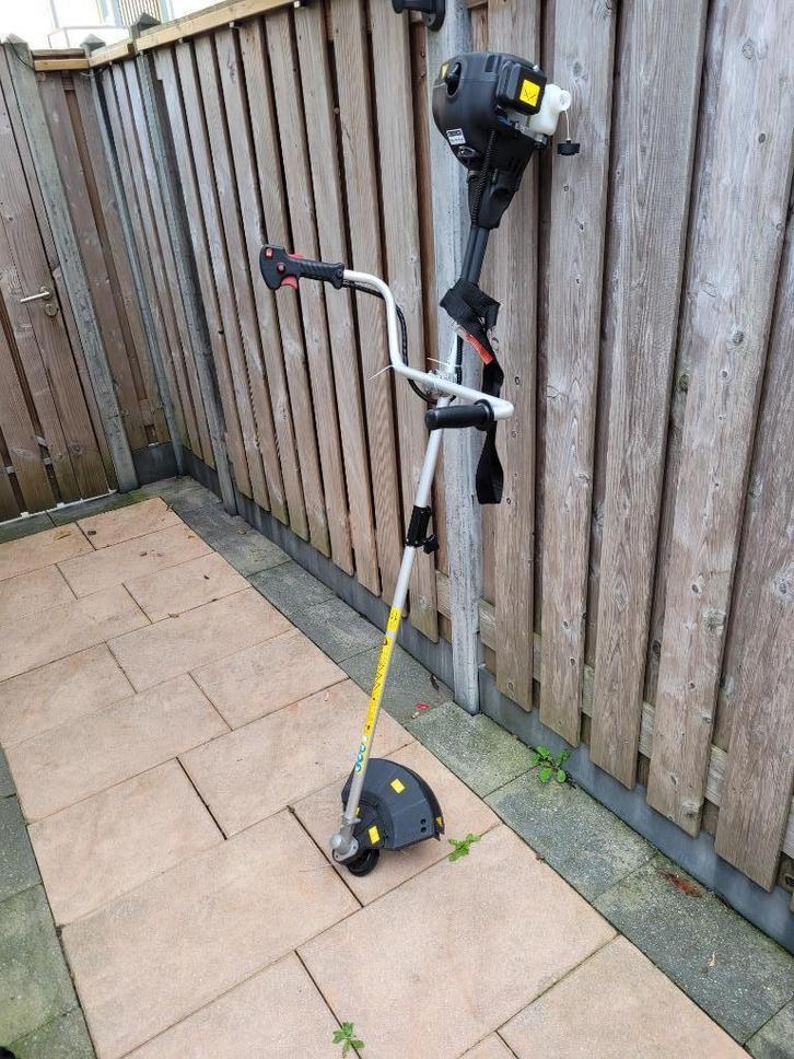 Te koop bosmaaier, Tuin en Terras, Bosmaaiers, Zo goed als nieuw, Benzine, 10 tot 30 cm, Ophalen