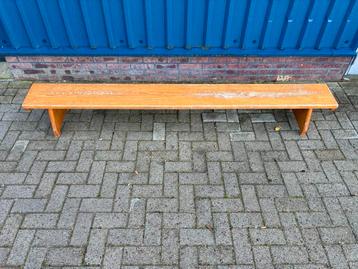 Oude Gymbank - 30cm hoog beschikbaar voor biedingen