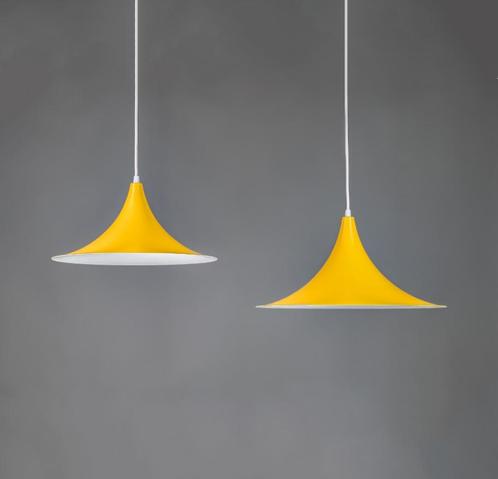 Hanglampen trompet geel, set van twee lampen, vintage design, Huis en Inrichting, Lampen | Hanglampen, Zo goed als nieuw, Minder dan 50 cm
