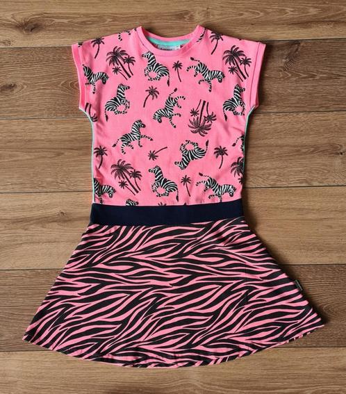 Zo goed als nieuwe Orange Stars jurk maat 122 /128 roze zebr, Kinderen en Baby's, Kinderkleding | Maat 122, Zo goed als nieuw