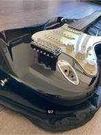 Fender Stratocaster incl. standaard, Muziek en Instrumenten, Snaarinstrumenten | Gitaren | Elektrisch, Ophalen, Zo goed als nieuw