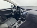 Skoda Octavia Combi 1.5 TSI 150pk Automaat Trekhaak Carplay, Auto's, Skoda, Automaat, Gebruikt, Euro 6, Wit