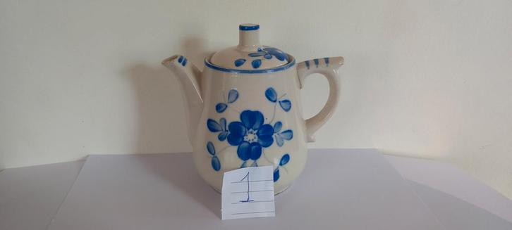 Theepot Ursula antiek 1 van meerdere theepotten, Antiek en Kunst, Antiek | Servies compleet, Ophalen of Verzenden