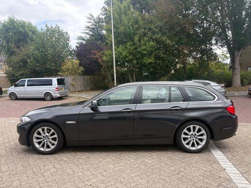 BMW 5-serie Touring 523i High Executive BTW 21% Pano Leer He, Auto's, BMW, Bedrijf, Te koop, 5-Serie, ABS, Achteruitrijcamera