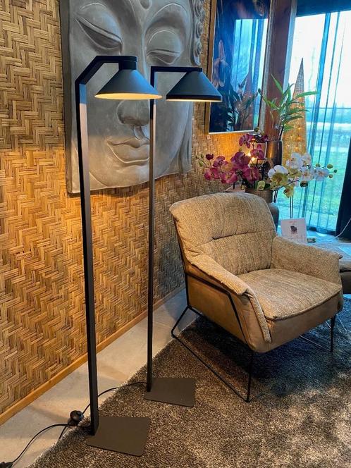 ETH Moderne Vloerlamp Kevin, keuze uit 2 modellen., Huis en Inrichting, Lampen | Vloerlampen, Nieuw, 100 tot 150 cm, Metaal, Overige materialen