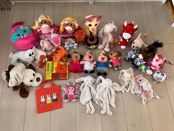 Knuffels Kat, Hond, Dino, Bumba, Dikkie Dik, Zula, Paard enz beschikbaar voor biedingen