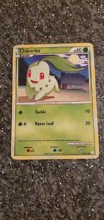 Chikorita 59/123 - Pokémon kaart HeartGold SoulSilver, Hobby en Vrije tijd, Verzamelkaartspellen | Pokémon, Ophalen of Verzenden