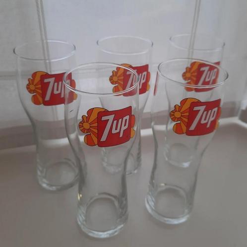 5 vintage 7up glazen, Verzamelen, Glas en Borrelglaasjes, Zo goed als nieuw, Frisdrankglas, Ophalen of Verzenden