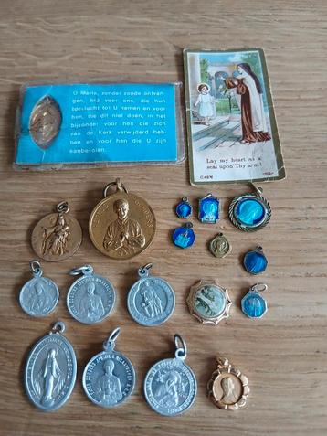 Religieuze Hangers & Heiligenkaart - Vintage Collectie beschikbaar voor biedingen