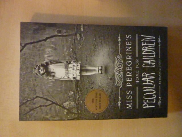 Ransom Riggs - Miss Peregrine's home for peculiar children, Boeken, Ophalen of Verzenden, Zo goed als nieuw
