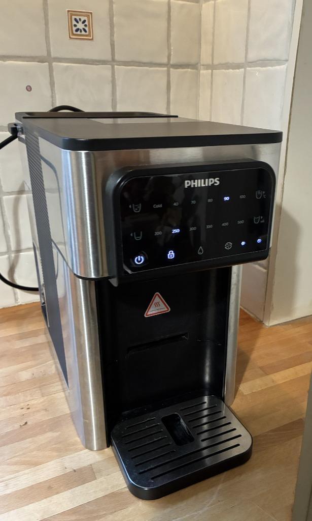 Philips Water dispenser; inclusief filter dat PFAS filter., Witgoed en Apparatuur, Waterkokers, Gebruikt, Minder dan 1 liter, Rvs