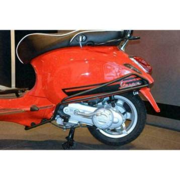 Sierbeugels Valbeugels Zijbeugels Vespa sprint Primavera beschikbaar voor biedingen
